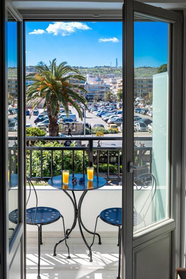 White&Gray Apartment Rethymno  Екстер'єр фото
