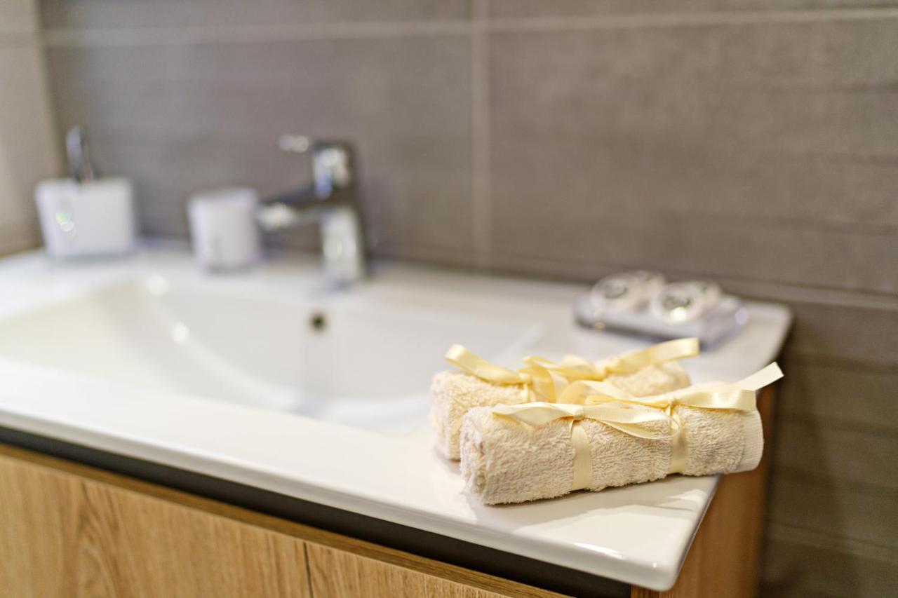 White&Gray Apartment Rethymno  Екстер'єр фото